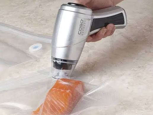 Tận dụng máy sấy tóc để tạo áp suất