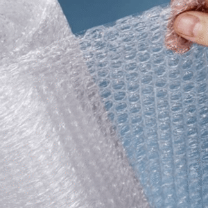 Quy trình đóng gói hàng hóa bằng cuộn xốp hơi bọc hàng