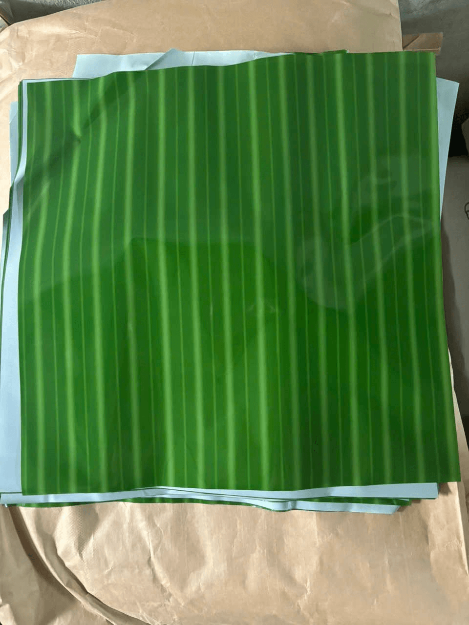Lá chuối giả chất liệu nhựa bền đẹp dùng gói nem chả 10 Đặc điểm nổi bật của lá chuối giả