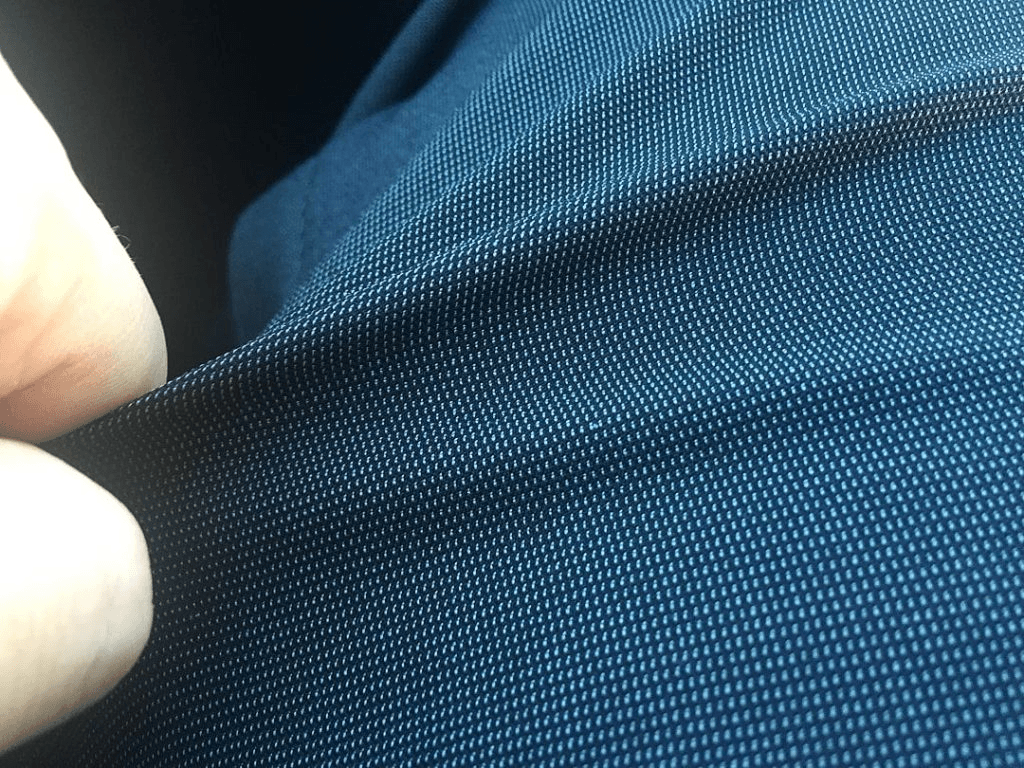 Ưu điểm của vải polyester
