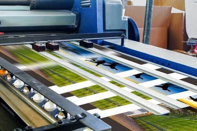 Nên chọn công nghệ in nào phù hợp nhất cho từng nhu cầu sản phẩm? 2 Trường hợp ưu tiên sử dụng in Offset